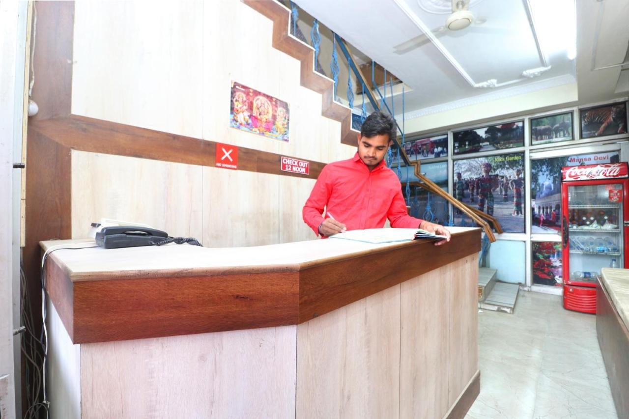 Oyo 38170 Hotel Grand Plaza Chandīgarh 外观 照片